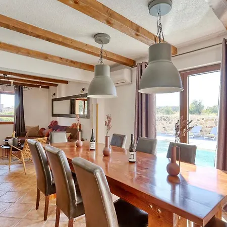 Attractive - Casa Nair Vila *