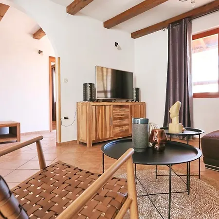 Attractive - Casa Nair