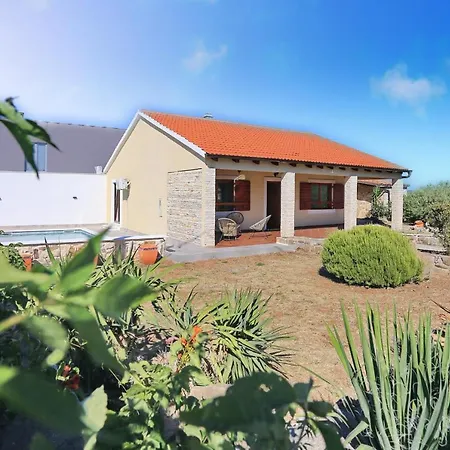 Attractive - Casa Nair