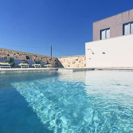 Attractive - Casa Nair