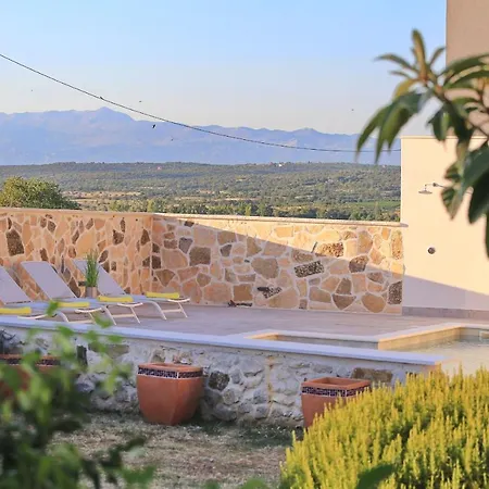 Attractive - Casa Nair Vila